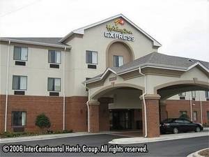 Holiday Inn Express Forest City::Travelocity.com
