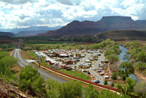 Web-zion_river_resort