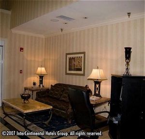 Holiday Inn Express and Suites Cullman::Travelocity.com
