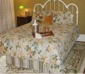 The Richmond Victorian Inn::BedAndBreakfast.com