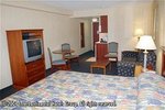 Holiday Inn Express Suites Airport