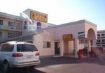 Super 8 Motel - Escondido