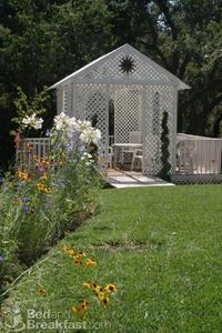 Hidden Hills Bed & Breakfast::BedAndBreakfast.com