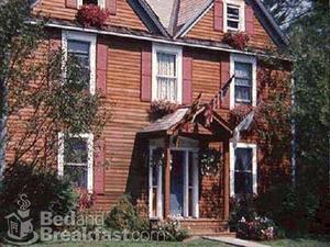 Chesapeake Inn of Lenox::BedAndBreakfast.com
