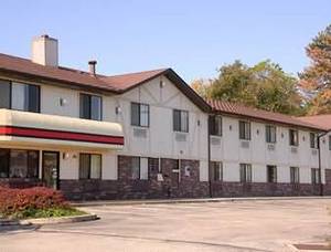 Super 8 Delmont::Travelocity.com