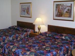 Econo Lodge Mystic::Hotels.com
