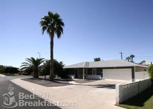Village Grove Bed and Breakfast::BedAndBreakfast.com