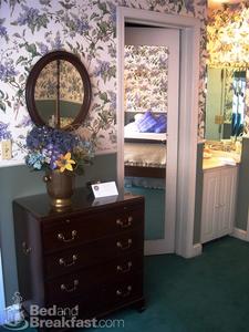 AMERICA'S CUP INN::BedAndBreakfast.com