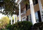 Anchuca Historic Mansion & Inn
