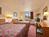 Super 8 Motel - Radford::Expedia