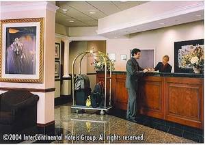 Holiday Inn Express Hotel And Suites Minneapolis Downtown::Travelocity.com