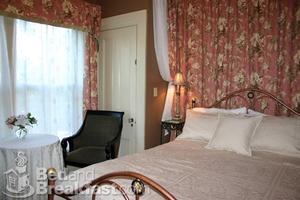 Silver Fountain Inn::BedAndBreakfast.com