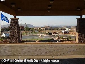 Holiday Inn Express Hotel & Suites::Travelocity.com