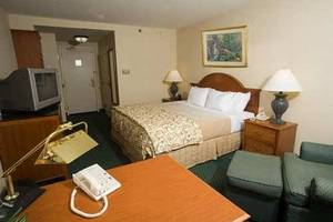 Hilton Garden Inn Oakbrook Terrace::Travelocity.com