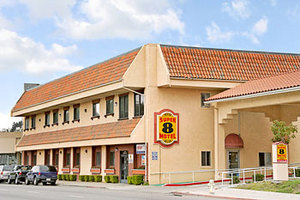 Super 8 Motel - Hayward Downtown::Hotels.com