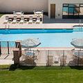 Tn-g76416_pool_01_f
