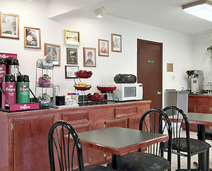 Ramada Limited at Giddings::Hotels.com