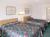 Econo Lodge West::Travelocity.com