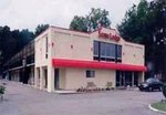 Econo Lodge Pottery
