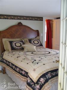 Everett Torrey House::BedAndBreakfast.com
