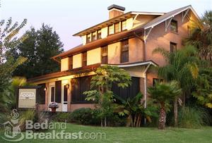 Adora Inn::BedAndBreakfast.com