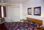 Tn-p66551_room_02_f