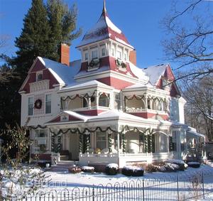 Grand Victorian Bed & Breakfast Inn::BedAndBreakfast.com