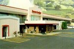 Econo Lodge Wall::Yahoo! Travel