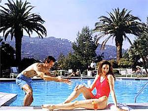 Web-20611_12_b
