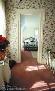 Allegan Country Inn::BedAndBreakfast.com