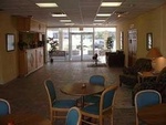 Econo Lodge Inn & Suites