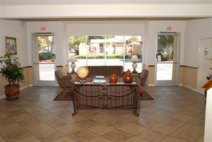 Web-lax_wern-lobby-1
