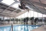 Tn-p98682_pool_01_e