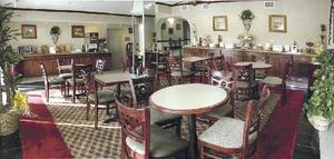 Web-3533396-breakfast_area-pensacola