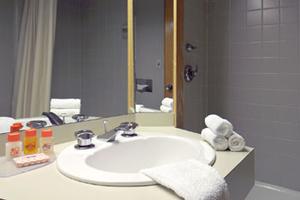 Web-hj_fenwa-bathr-1