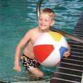 Tn-h70250_pool_01_f