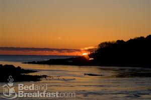 Web-york-maine-lodging-docksideguestquartersrestaurant