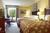 Comfort Inn & Suites::Expedia