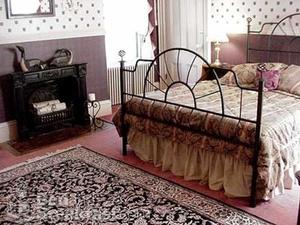 Carriage House Inn::BedAndBreakfast.com
