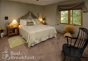 Gallery & Galley Bed & Breakfast::BedAndBreakfast.com