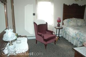 Sleepy Creek Mountain Inn::BedAndBreakfast.com