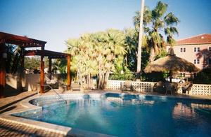 Web-1966447-tahitian_inn-tampa