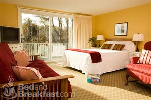 Web-york-dockside-guest-quarters-restaurant
