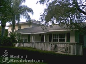 Riverside Gardens::BedAndBreakfast.com