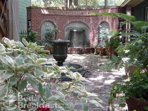 The Magnolia Plantation Bed and Breakfast Inn::BedAndBreakfast.com