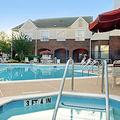 Tn-l42632_pool_01_f