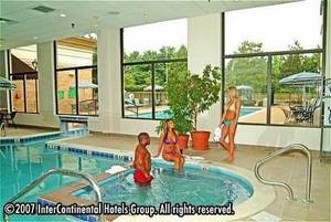 Holiday Inn Research Park::Travelocity.com