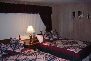 Edgewater Inn & Cottages::Hotels.com