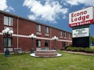 Econo Lodge Inn and Suites Tulsa::Travelocity.com