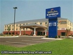 Holiday Inn Express Suites Lonoke